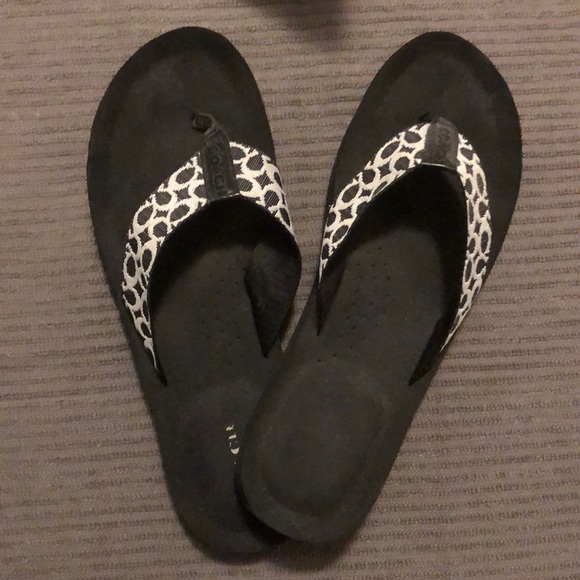 coach jessalyn flip flops